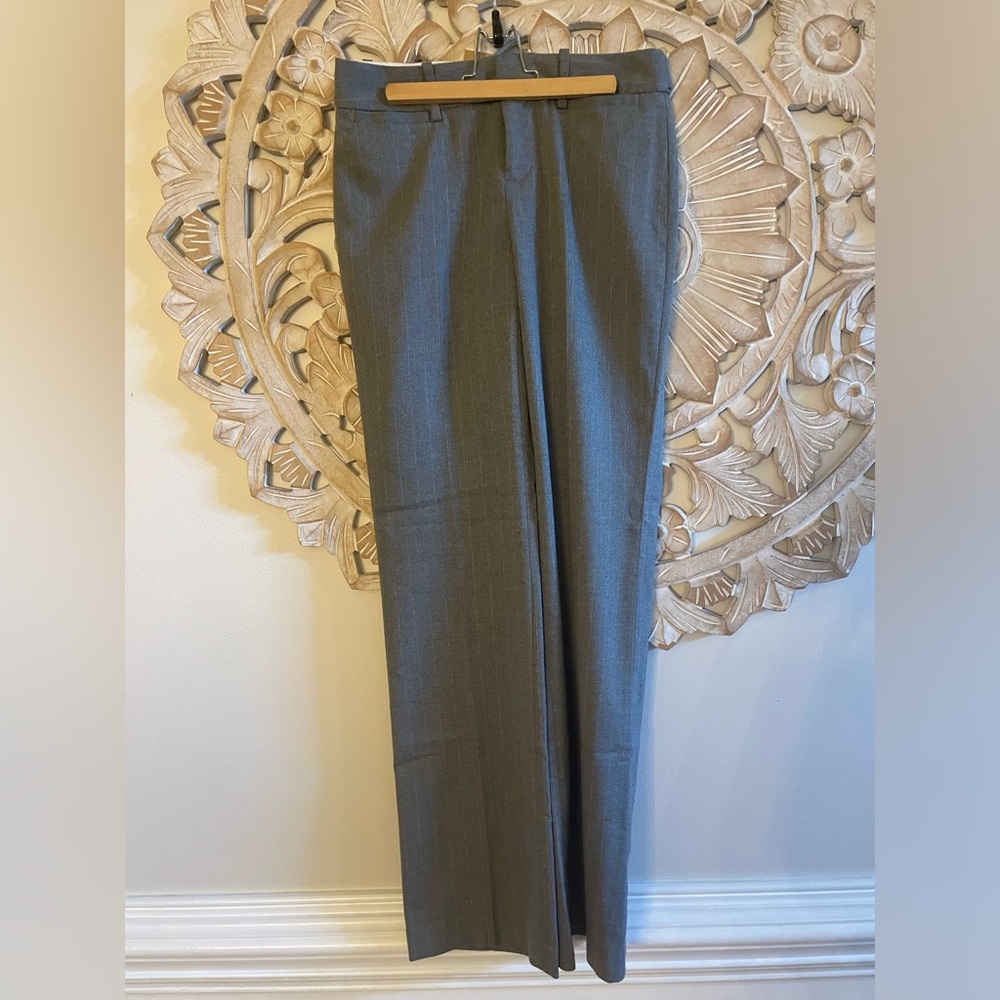 Banana Republic Gray with White Stripe Pants